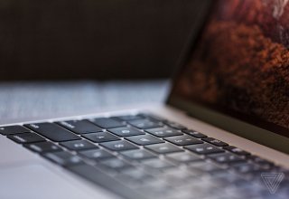 Twitter Goes Rampant at Macbook Pro (2016) Prices