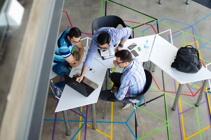 What are the unique advantages of co-working